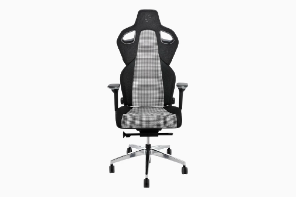 $2,000.00 - Porsche Gaming Chair
